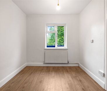 Alexandra Gardens, London, W4 2RY - Photo 3