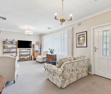 Charming Rental in Linden Park - Photo 1