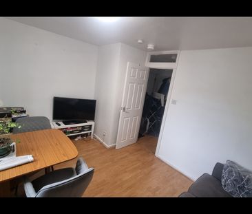 2 Bed Flat, St Matthias St, LS4 - Photo 2