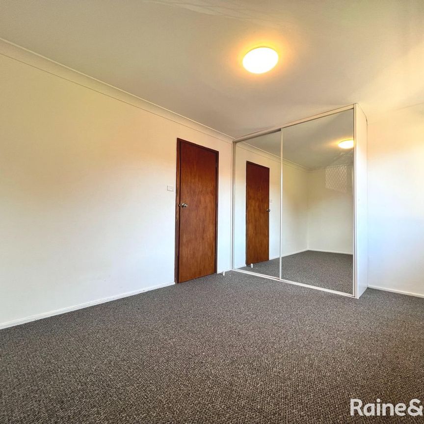 2/6 Campbell Place, Nowra, NSW 2541 - Photo 1