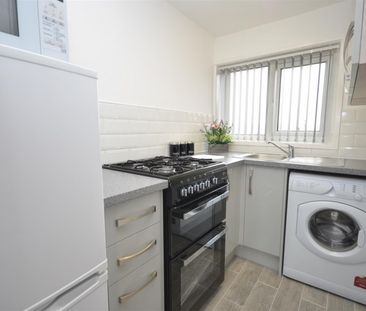 First Floor Flat, Opp Woodland Park, Walmsley Street, Darwen - Photo 1