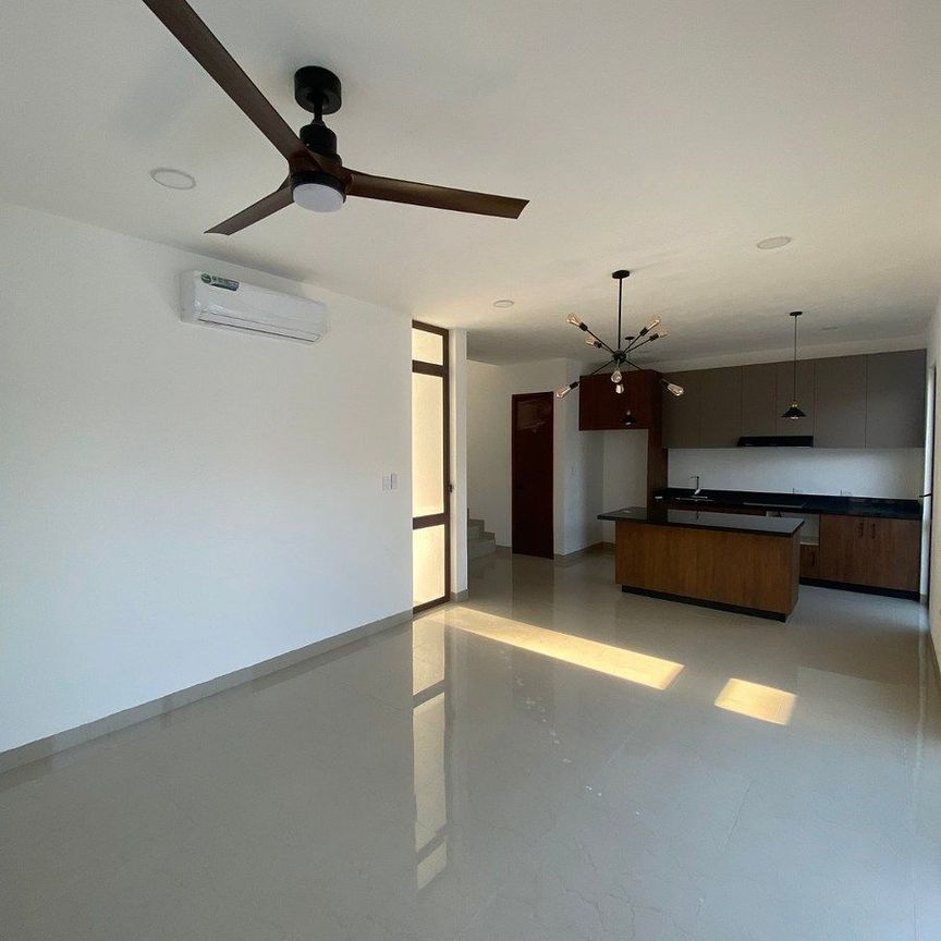 Townhouse en renta en Yaakun Dzitya - Photo 1