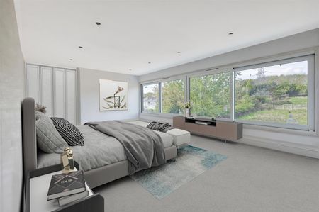 Ivy Chimneys, Epping - Photo 3