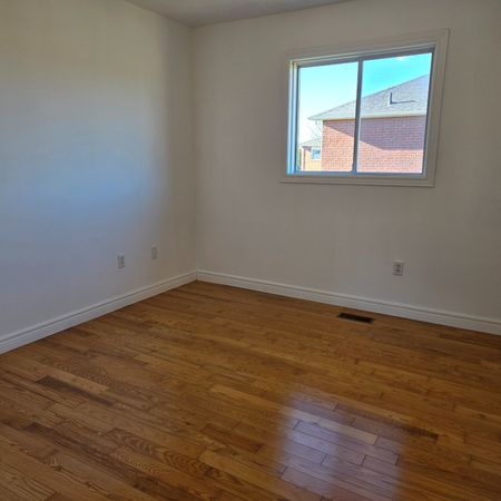 For Lease - 17 Iveagh Drive, Georgina, Ontario - Photo 5