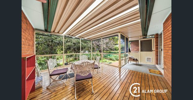 Discover Peaceful Living in This Charming Family Home !! - Photo 1