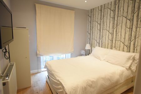 Huntsworth Mews, London, NW1 - Photo 4