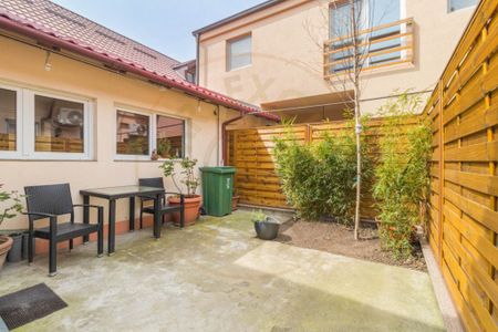 Casa Domenii 1 mai - curte - Fotografie 4