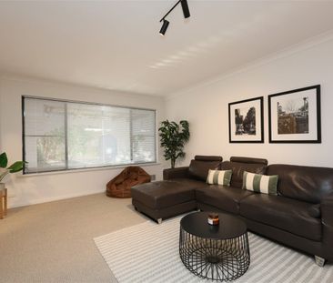 LUX LIVING - FULLY FURNISHED - Photo 2