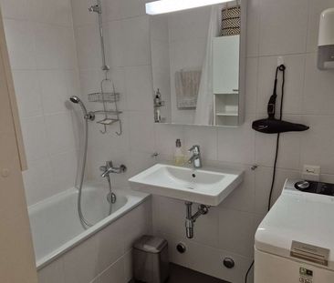 Proche Jonction : 4 pièces avec balcon - Photo 2