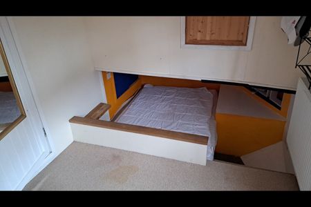 2 Bed House Boat, Plantation Wharf Pier, SW11 - Photo 3