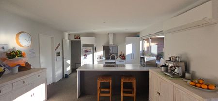 4 Bedroom family home for rent! - Photo 4