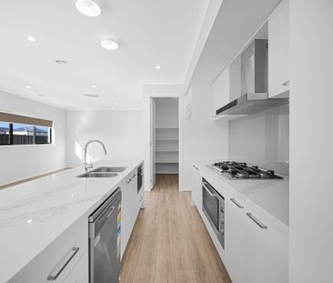 Brand New Family Home in a Prime Location! - Photo 4