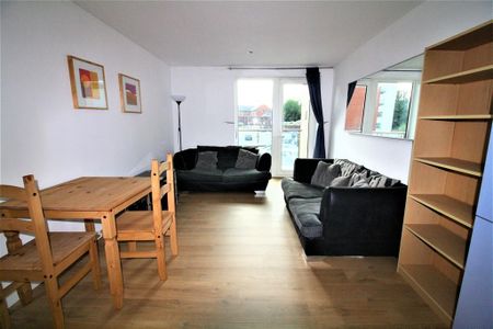 2 bedroom apartment to rent - Photo 2