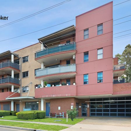 2-Bedroom Unit – Prime Location - Photo 3