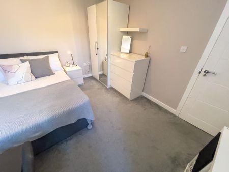 5 bedroom terraced house to rent - Photo 5