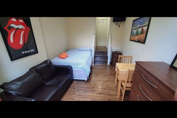 Studio Flat, Willesden Green, NW2 - Photo 1