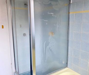 Three bedroom home in West central to all facilities - Photo 5