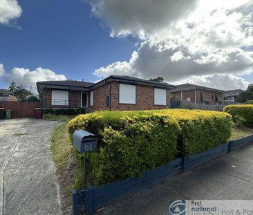 61 Gleneagles Drive, Endeavour Hills - Photo 2