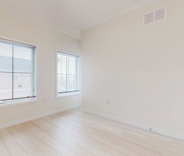 For Lease - 10 Seacoasts Circle, Vaughan, Ontario - Photo 5