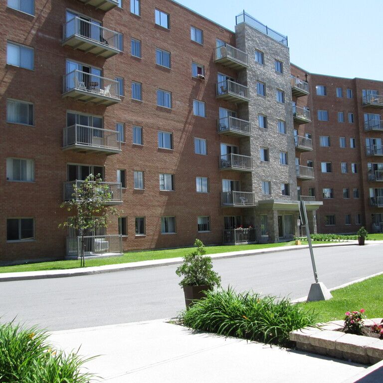 Spacieux 4 1/2 à Louer à Laval - Photo 2