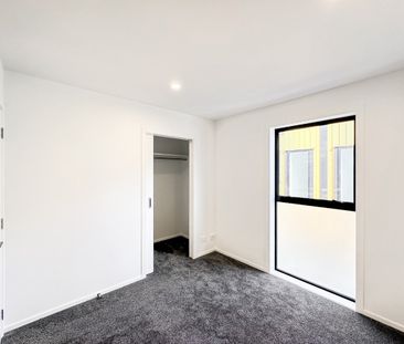 Modern living, great location in Upper Hutt - Photo 6