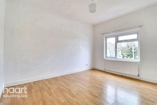 4 bedroom terraced house to rent - Photo 1