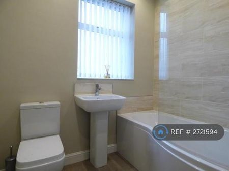 3 bedroom terraced house to rent - Photo 5