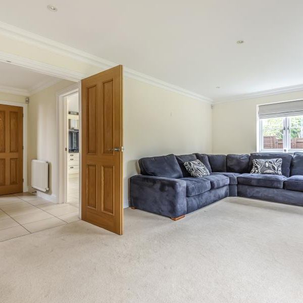 3 bedroom terraced house to rent - Photo 1