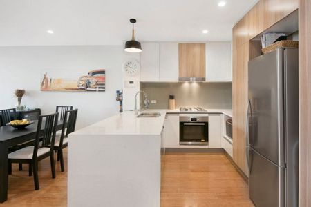 Two bedroom apartment in the heart of Lutwyche - Photo 4