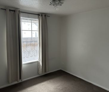 11 Fiona Place, Hornby - Photo 3