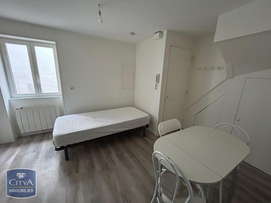 Location Appartement 1 pièce 15m² LAVAL 53000 - Photo 1