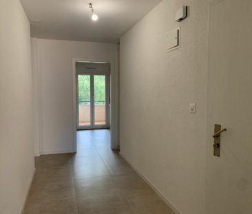 Bel appartement de 2 pièces entièrement rénové dans quartier calme ! - Photo 2