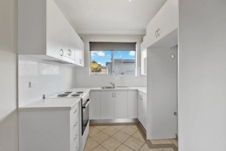 Space, Comfort & Convenience - Photo 4