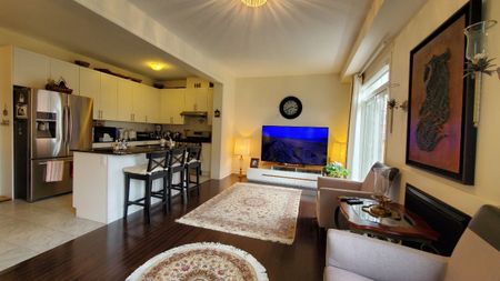 For Lease - 19 Chouinard Way Unit# #Main&2nd, Aurora, Ontario - Photo 4