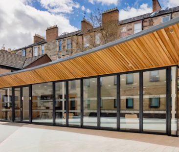 4 Bed Deluxe - Photo 6