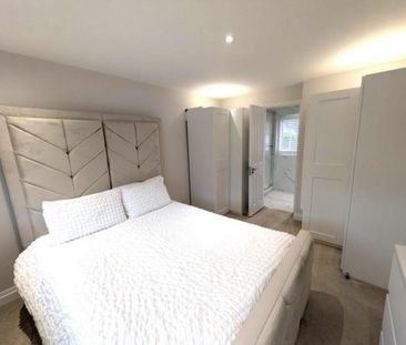 3 bedroom detached house to rent - Photo 3
