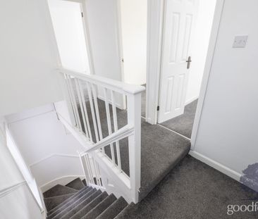 Wrythe Lane, Carshalton, SM5 - Photo 3