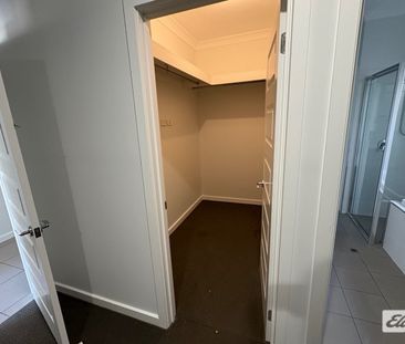 Modern Home in Quiet Location! - Photo 5