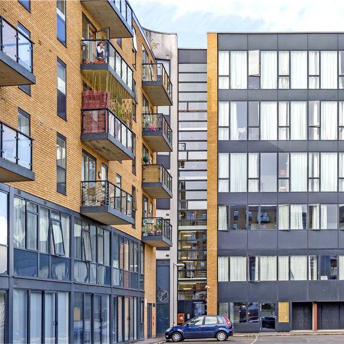 Durnsford Road, London, SW19 8LH - Photo 1