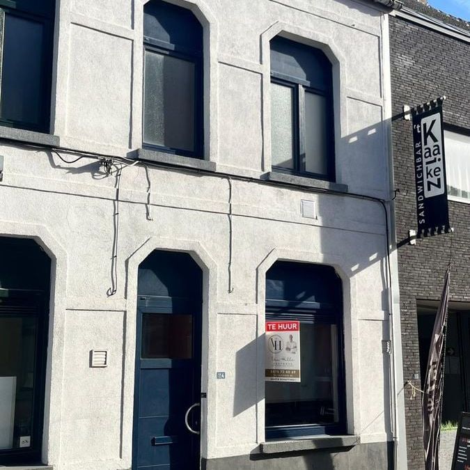 Huis te huur in Eeklo voor € 800 met 2 slaapkamers - Photo 1