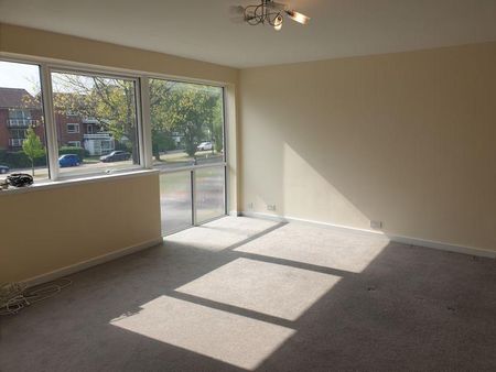 3 bedroom flat to rent - Photo 5