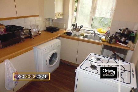 |ref: |, Rayners Gardens, Southampton, SO16 - Photo 3