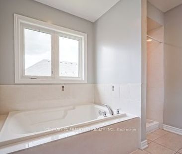 For Lease - 69 Natronia Trail, Brampton, Ontario - Photo 4