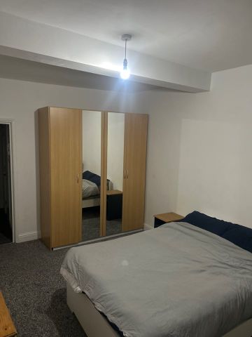 1 Bed Flat, Camberwell Church Street, SE5 - Photo 3