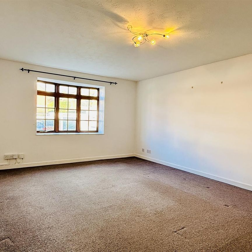 White Horse Square, Hereford - Photo 1