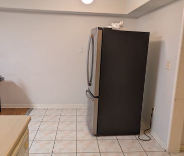 For Lease - 65 Mount Ranier Crescent, Brampton, Ontario - Photo 6