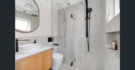 FOOTSTEPS TO MANLY - Freshly Renovated - Photo 5