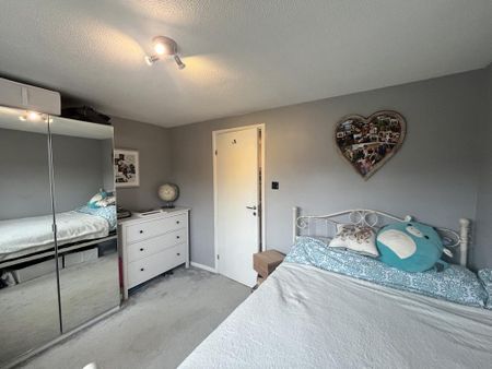 2 bedroom semi-detached house to rent - Photo 5