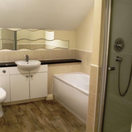 2 bedroom apartment to rent - Photo 3