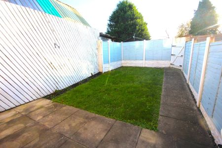 Brookside Cottages, Stanifield Lane - Photo 4